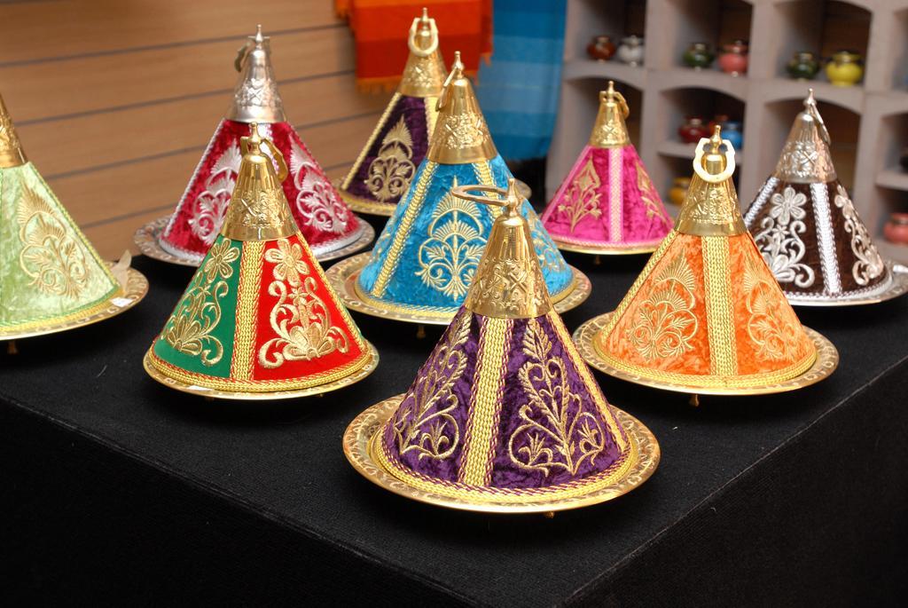 فندق كنزي كلوب أكدال المدينة - الشامل كلياً Lahebichate المظهر الخارجي الصورة Moroccan lanterns